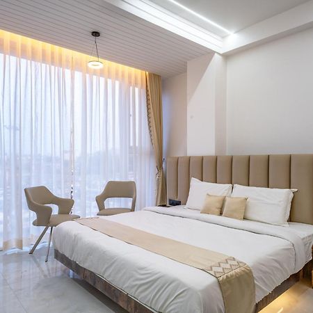 Tuljapur Hotel Darshan Executive מראה חיצוני תמונה