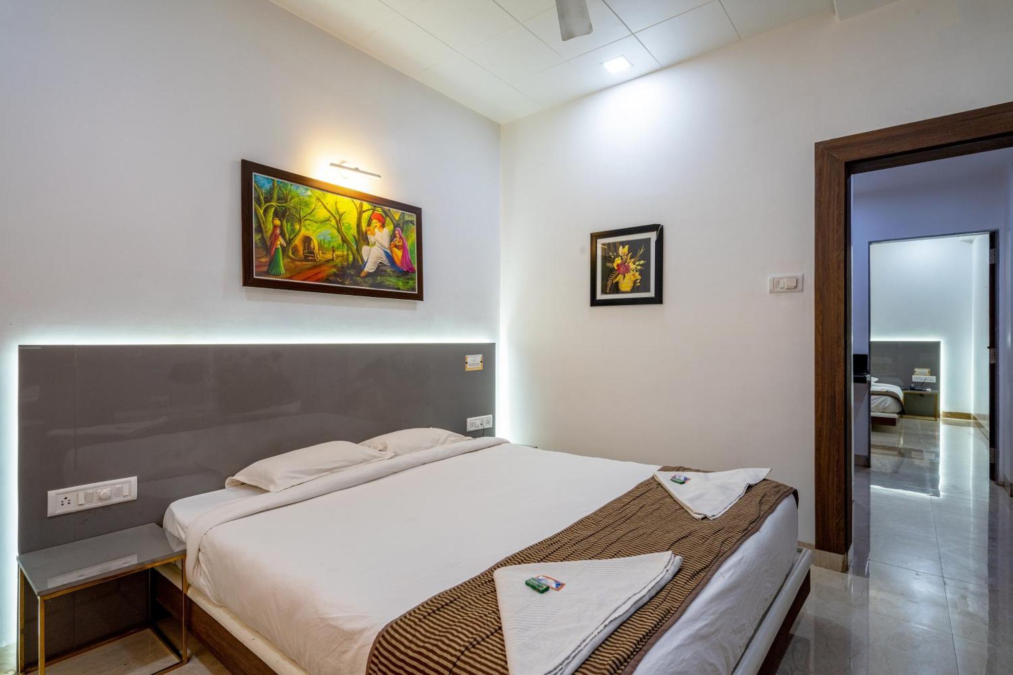 Tuljapur Hotel Darshan Executive מראה חיצוני תמונה