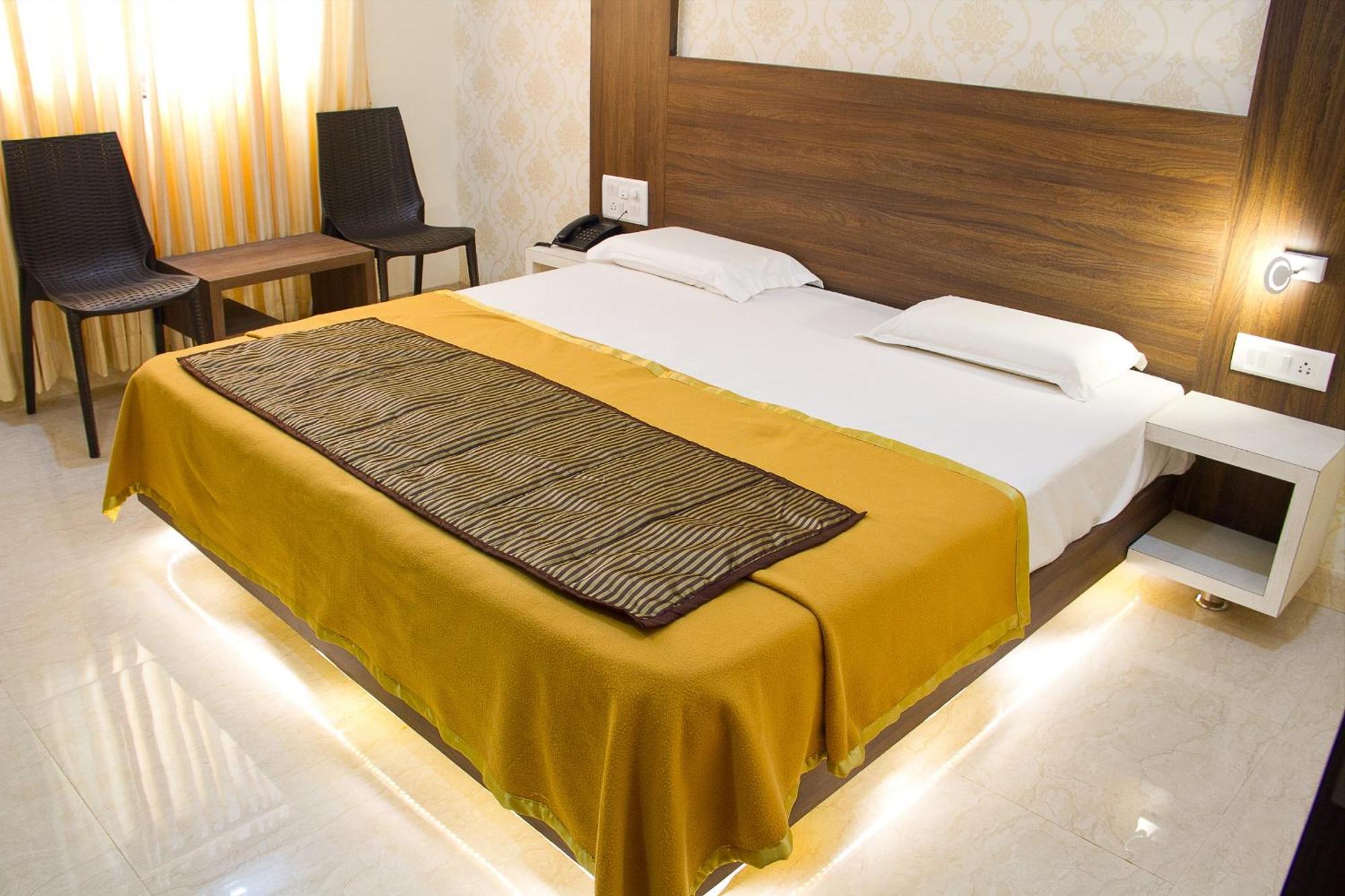 Tuljapur Hotel Darshan Executive מראה חיצוני תמונה