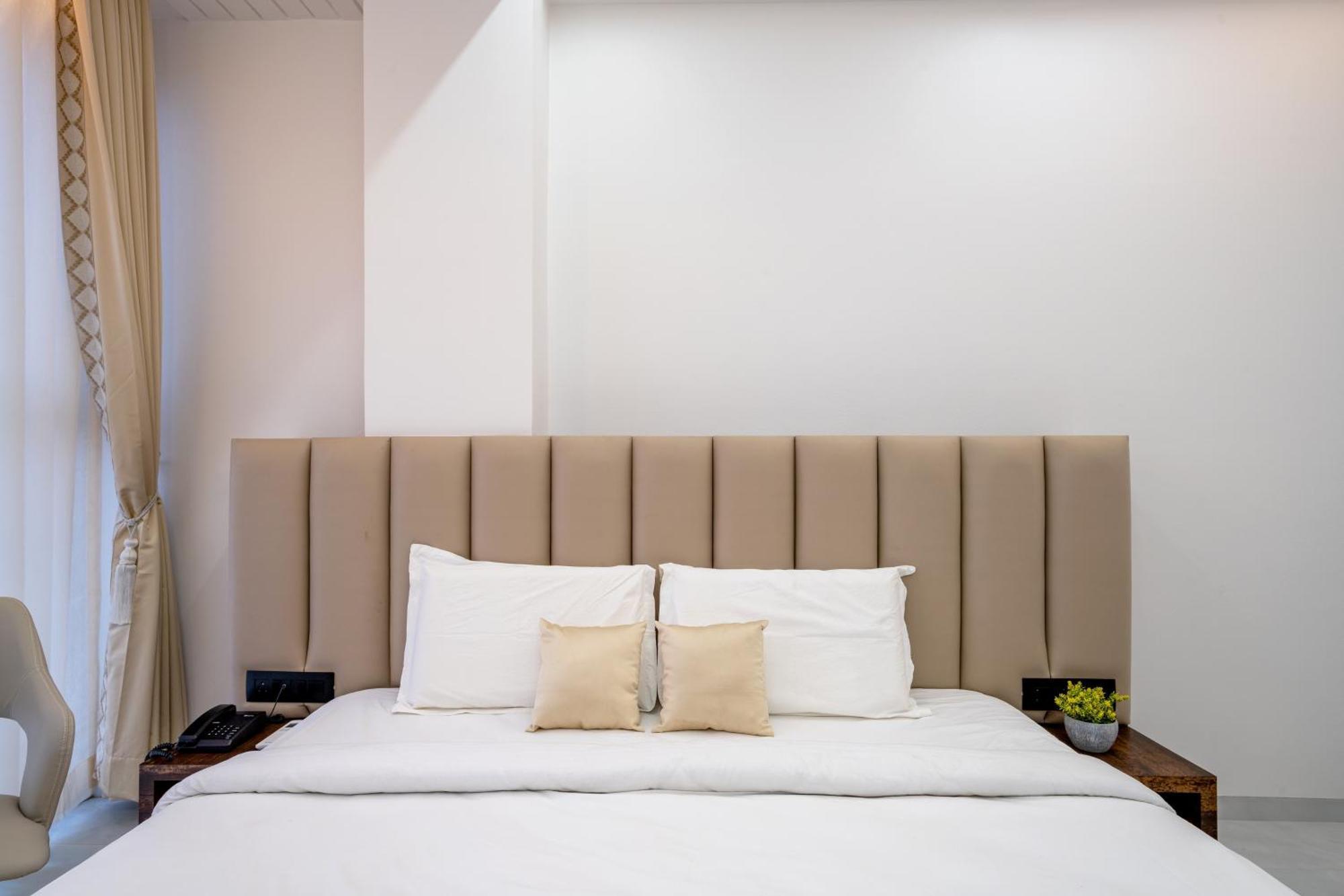 Tuljapur Hotel Darshan Executive מראה חיצוני תמונה