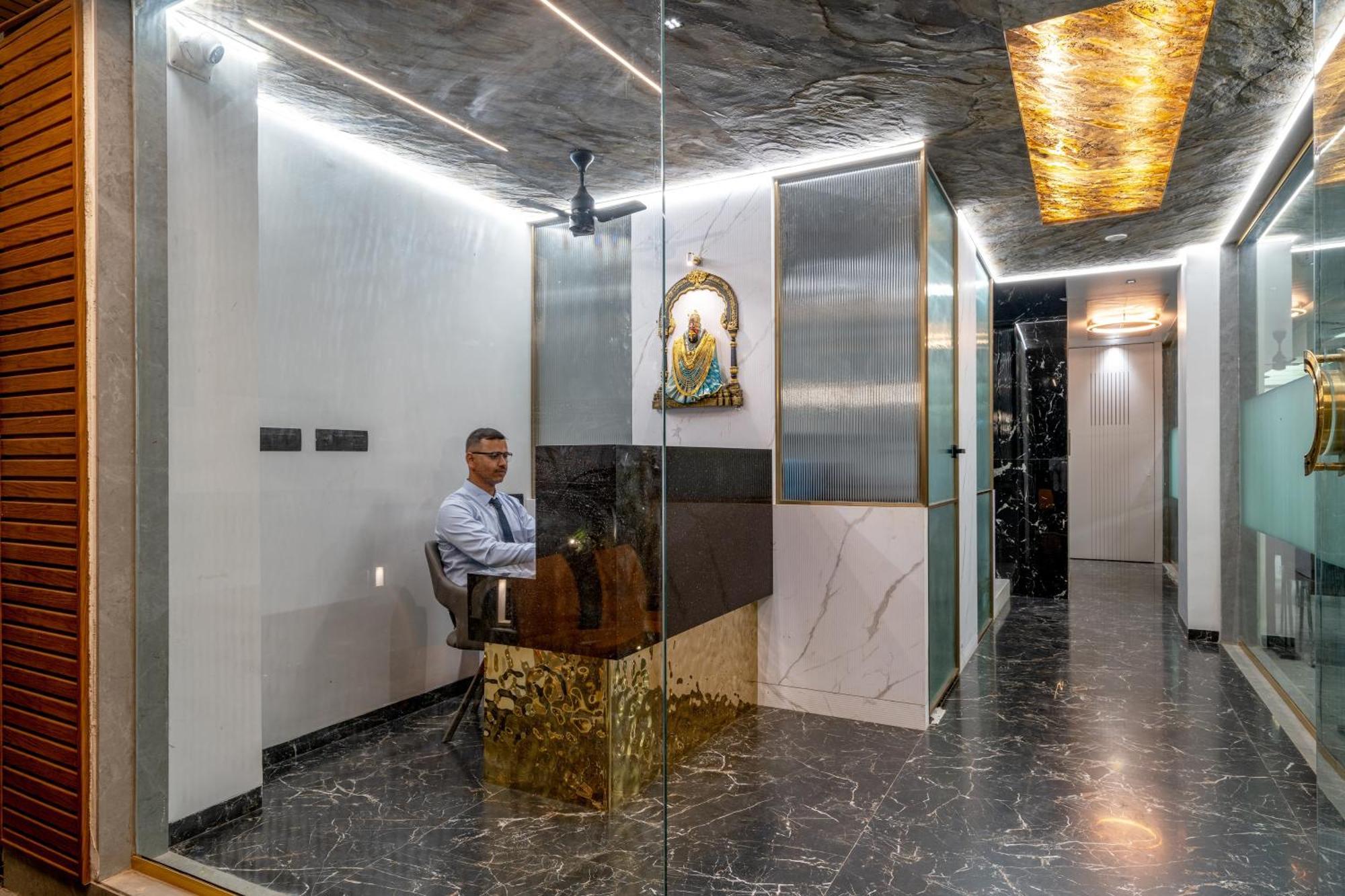Tuljapur Hotel Darshan Executive מראה חיצוני תמונה