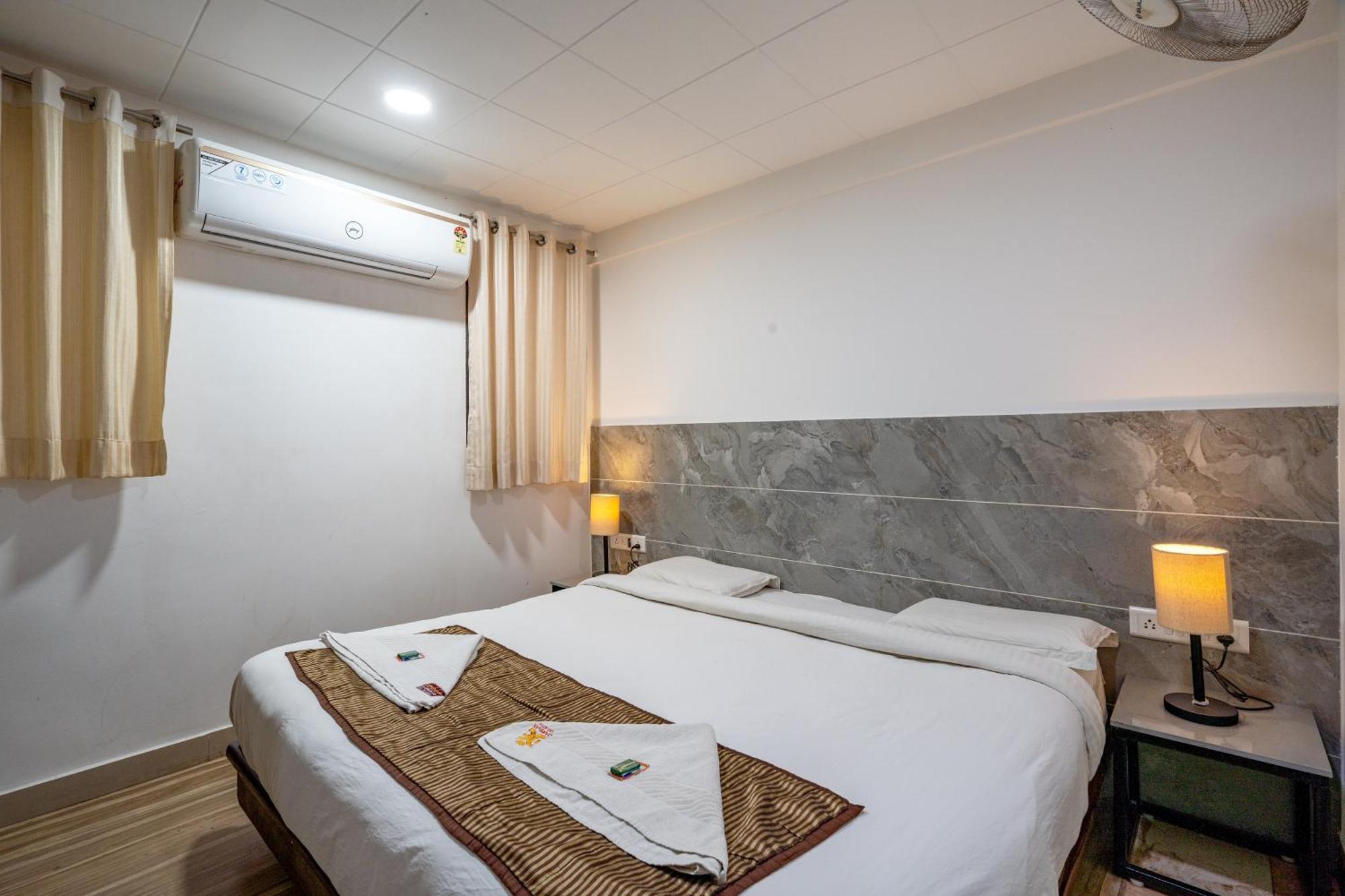 Tuljapur Hotel Darshan Executive מראה חיצוני תמונה
